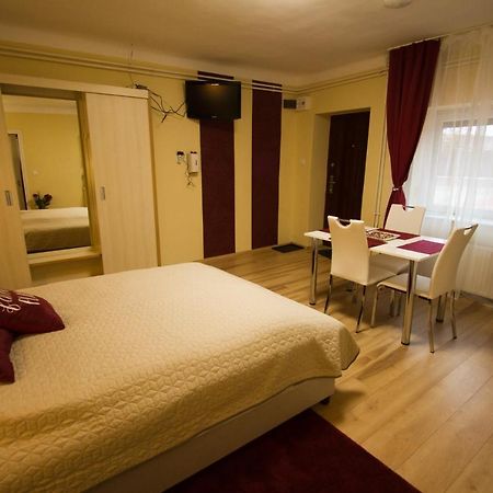 Angyal Apartman Cserkeszőlő Exteriör bild