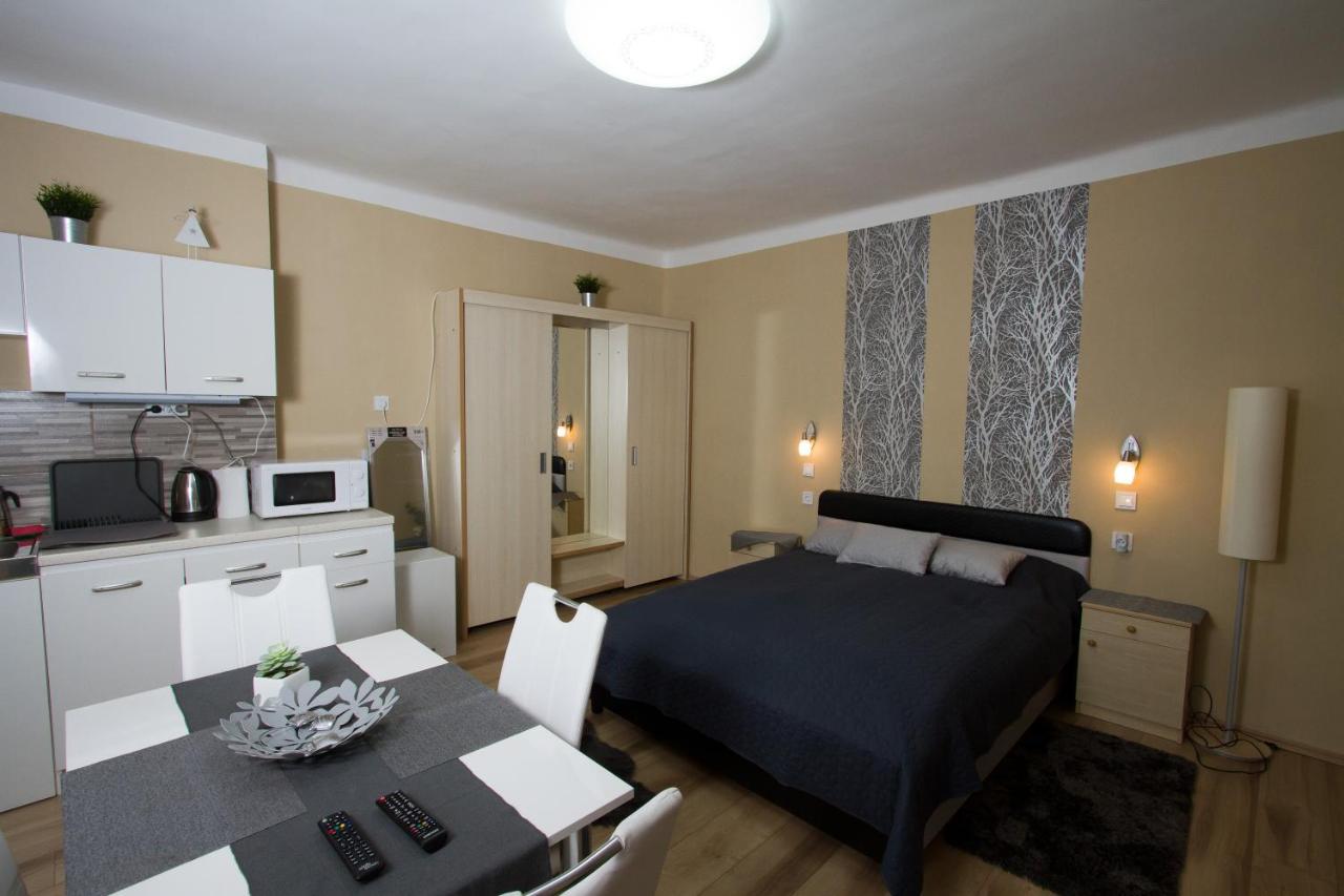 Angyal Apartman Cserkeszőlő Exteriör bild