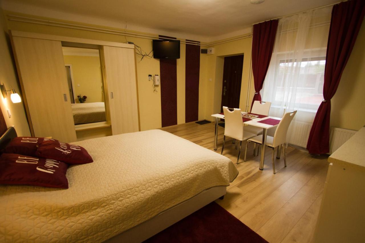 Angyal Apartman Cserkeszőlő Exteriör bild