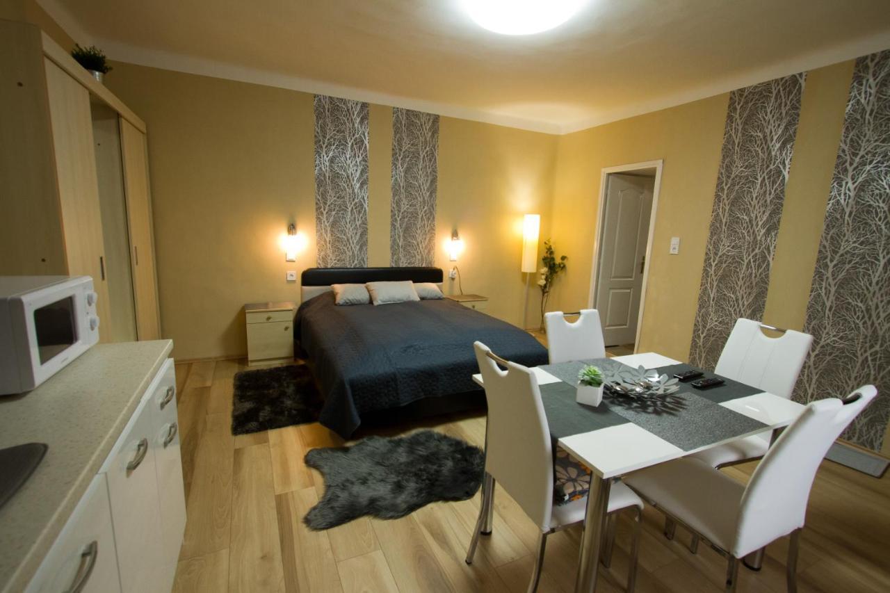 Angyal Apartman Cserkeszőlő Exteriör bild