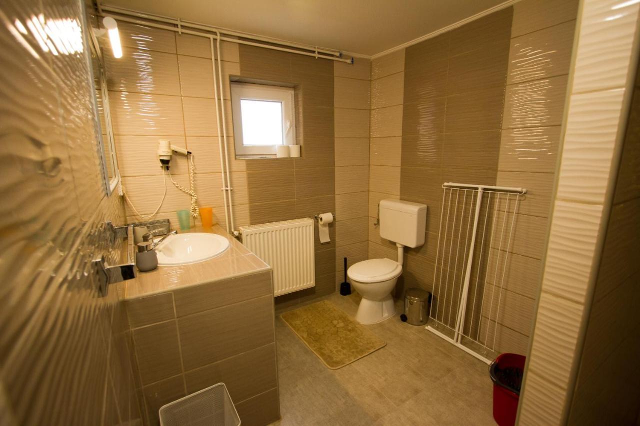 Angyal Apartman Cserkeszőlő Exteriör bild