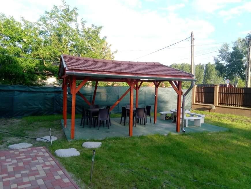 Angyal Apartman Cserkeszőlő Exteriör bild